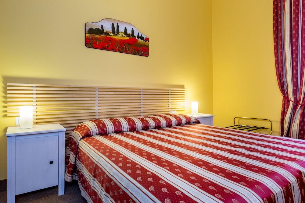 Hotel Boccascena Genoa Bagian luar foto