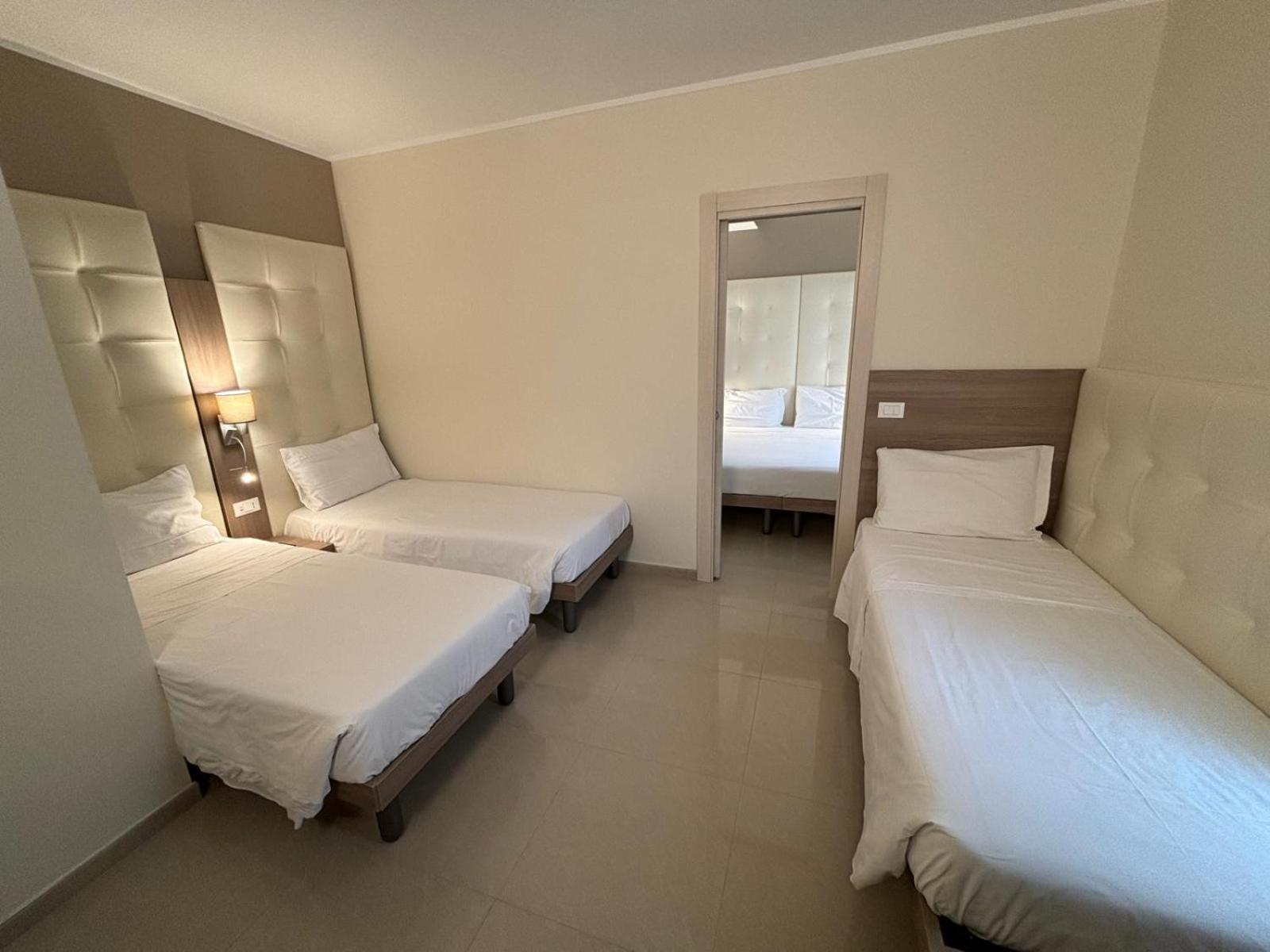 Hotel Boccascena Genoa Bagian luar foto